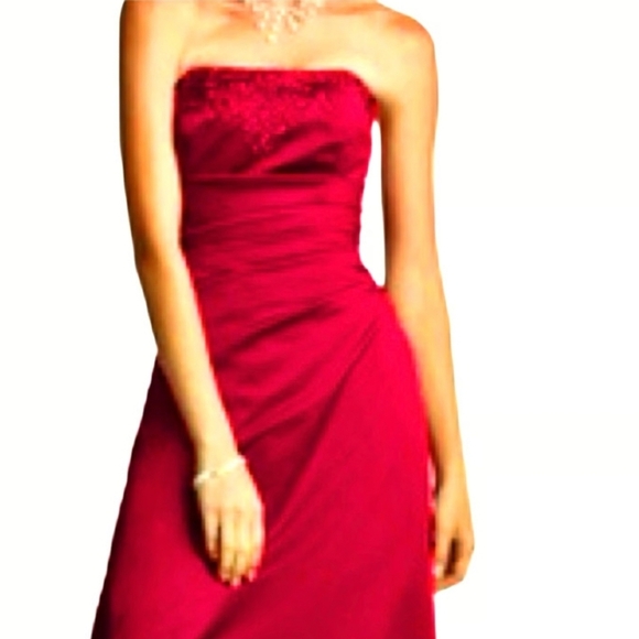 DAVIDS BRIDAL APPLE RED STRAPLESS FORMAL EMBROIDERED BEADED SIDE TIER DRESS SZ12 - Picture 5 of 7